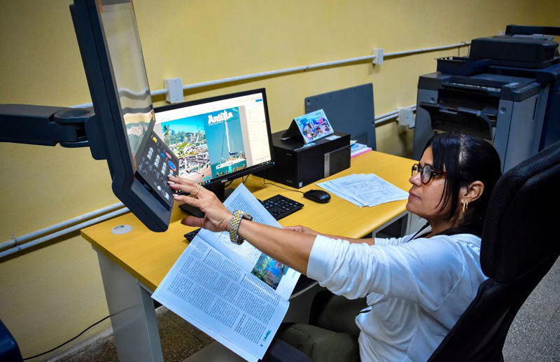 La instalación de una moderna tecnología en el Poligráfico de Holguín General José Miró Argenter permitirá la impresión a color de la prensa nacional para el oriente cubano. Foto: Juan Pablo Carreras/ACN.