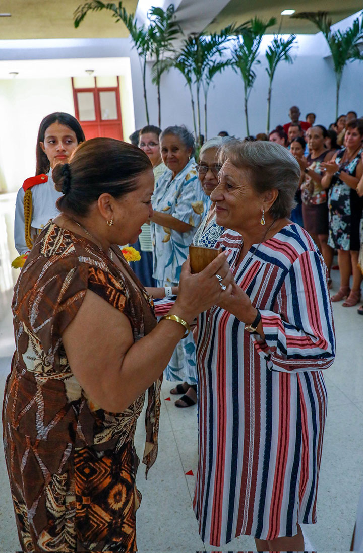 Sello Conmemorativo Aniversario 65 de la FMC