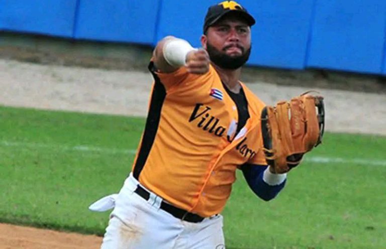 Una sola derrota cerraría las puertas de los playoffs a los Leopardos. Foto: Ramón Barreras/Vanguardia.