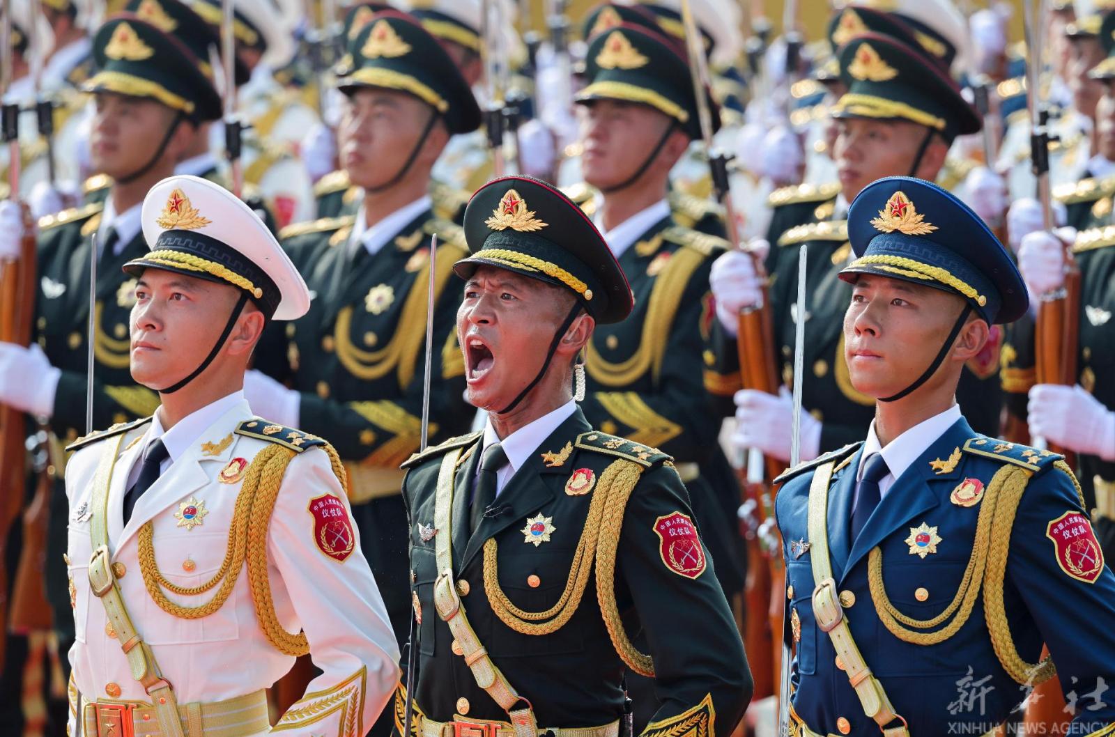 En la histórica plaza Tianamen, de Beijing, un desfile militar conmemoró este 3 de septiembre los 80 años de la victoria del pueblo chino contra la agresión japonesa en la guerra antifascista mundial. Foto: Xinhua.